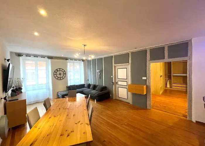 Spacious In The Heart Of The Center Riquewihr
